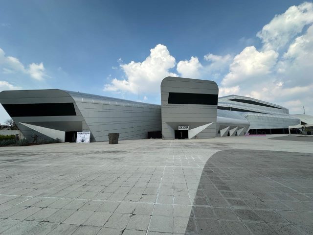 Edificio ultramoderno en Guadalajara 