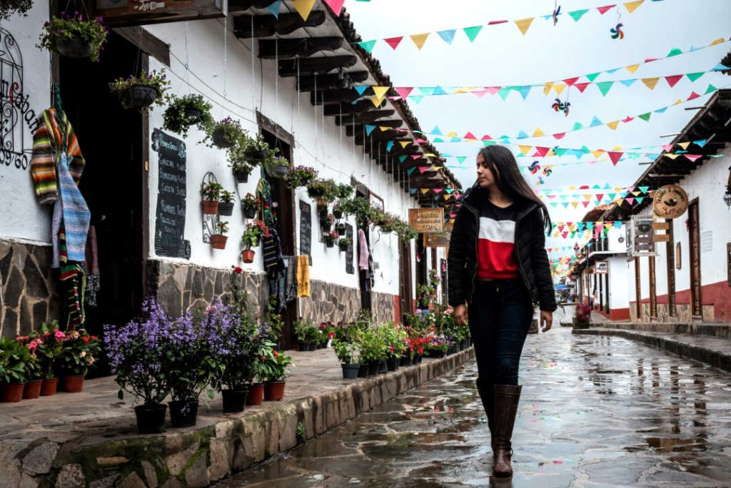 Explora en centro histórico por Mazamitla